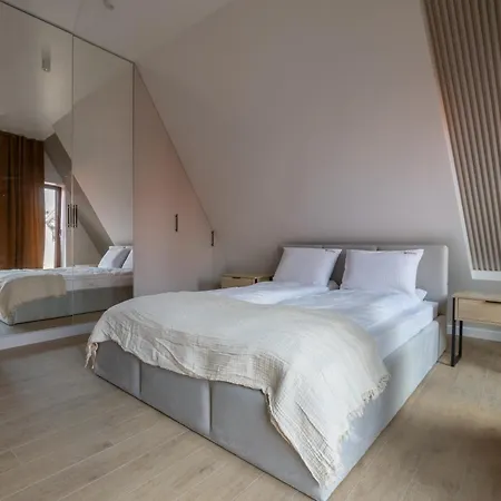 Granaria Chmielna 110 By Alqueen