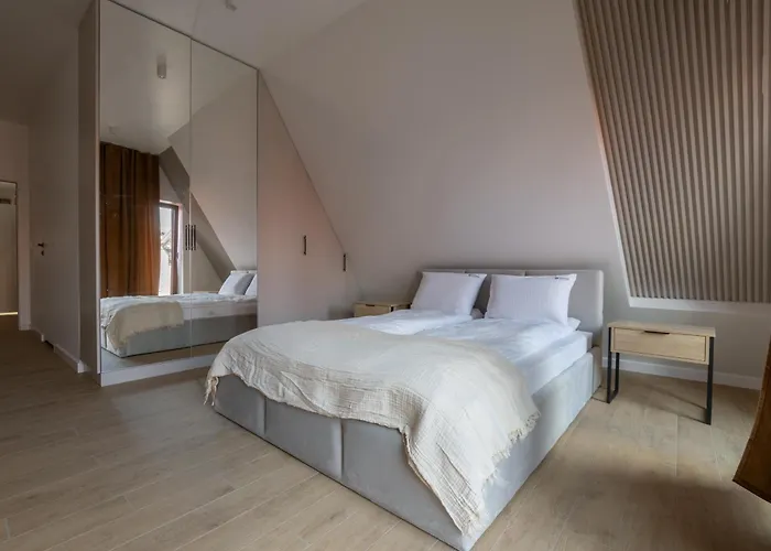 Granaria Chmielna 110 By Alqueen