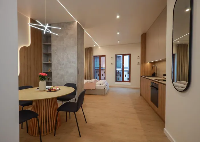 Granaria Chmielna 110 By Alqueen Apartment