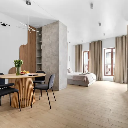 Granaria Chmielna 110 By Alqueen Apartament
