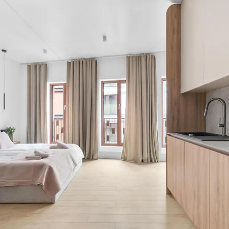 Granaria Chmielna 110 By Alqueen Apartament