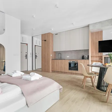 Apartament Granaria Chmielna 110 By Alqueen *